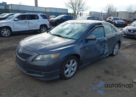 2008 Toyota Camry Se V6 z USA, uszkodzony, nr VIN 4T1BK46K08U069144